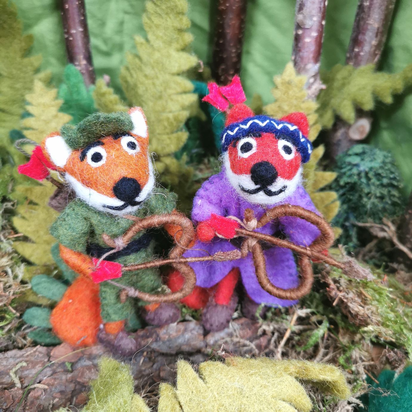 Fox Robin Hood & Fox Maid Marion