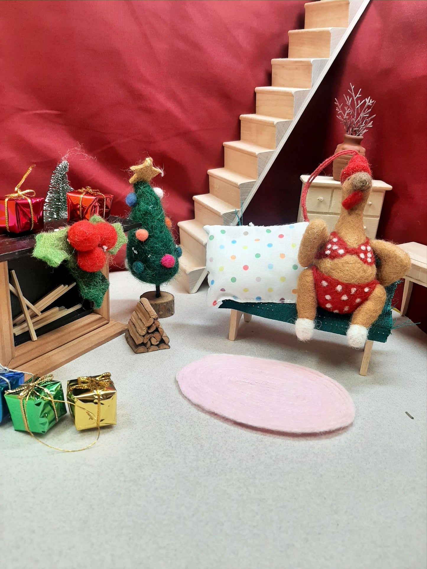 Mini Xmas Tree on Wooden Stand